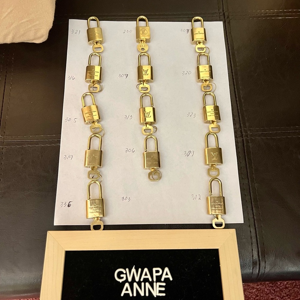 Authentic Lv lock set